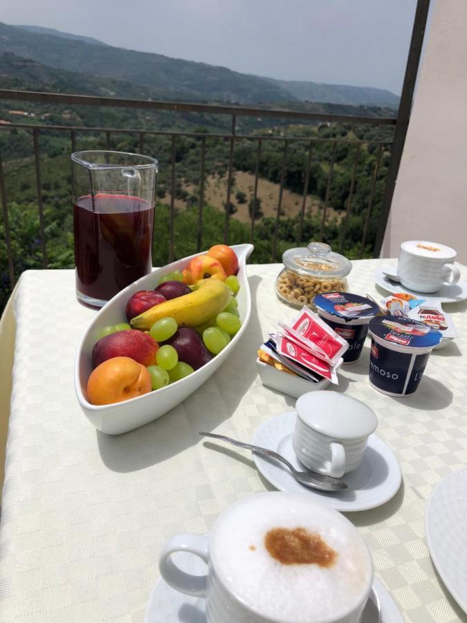 Ca'Del Borgo B&B Country House Ogliastro Cilento Exterior foto